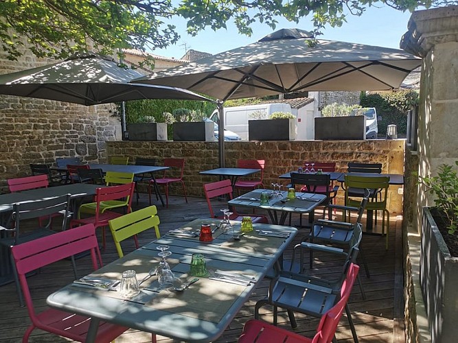 L'Hostellerie de l'Abbaye de Celles-sur-Belle - Terrasse extérieure