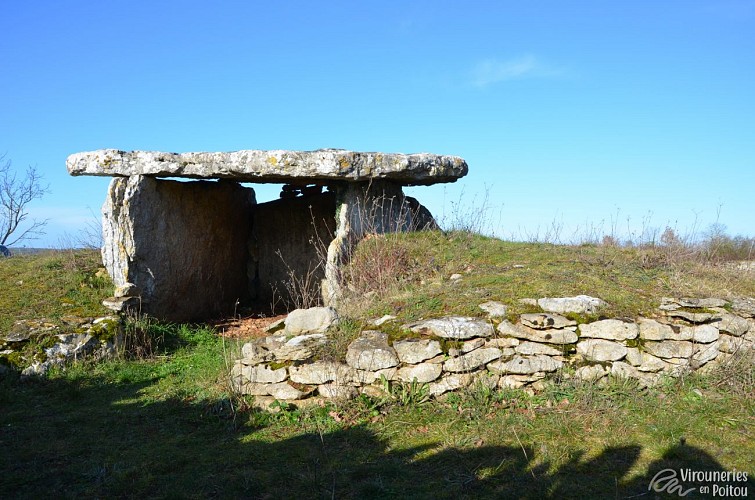 Dolmen-de-sept-chemins