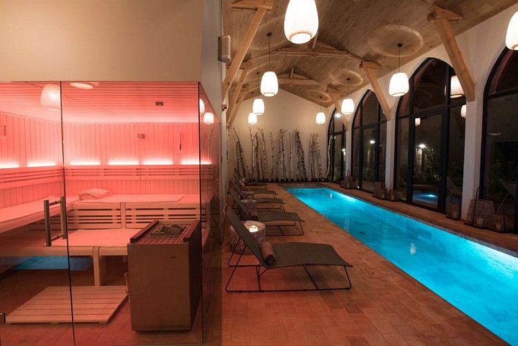 Piscine-sauna-553457867d04461d806d5268651ad8ef