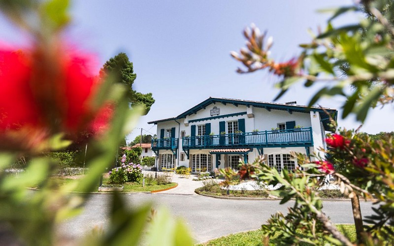 01_HOTEL_MARIE_EDER_façade_photo_Nathan_Birrien 1440x900