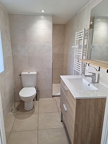 Plaisir Creusois Salle de bain  1ere etage 