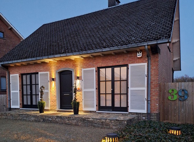 CH une chambre en ville façade