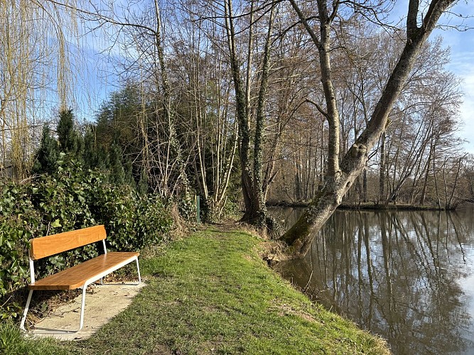 Halte Champs sur Yonne 1