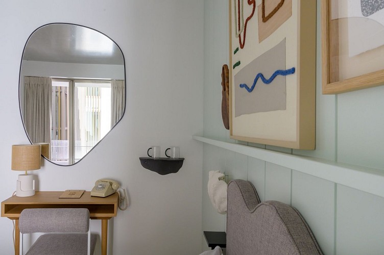 chambre single patio objets déco