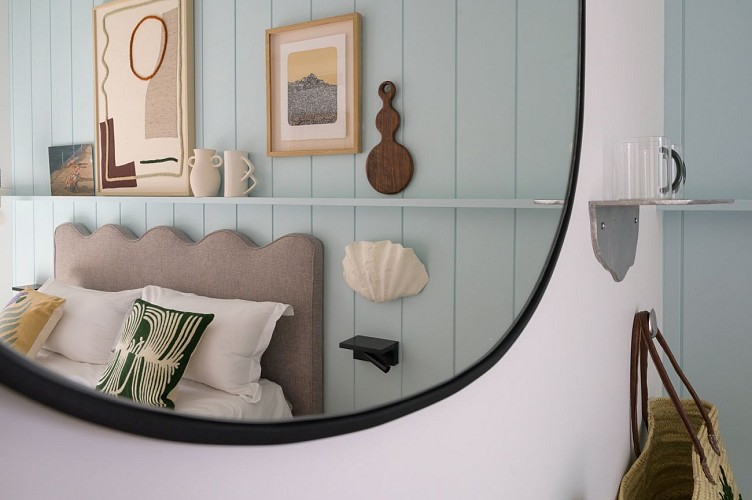 Hôtel de la Plage - Biarritz - chambre single patio tête de lit déco