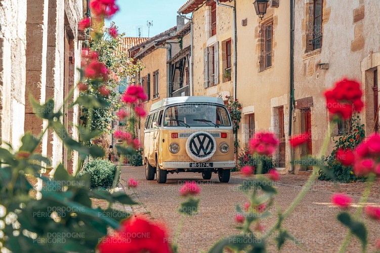 Roadtrip Saint Jean de Côle @les droners _1008x672