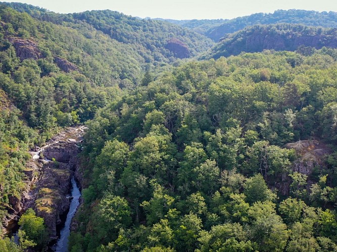 Les gorges de la Rhue