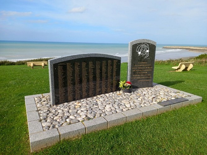 Photos - Les oubliés du Meknès -berneval-Le-Grand L.Pentecôte-3