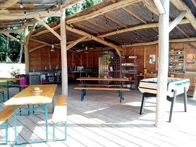 La cabane perchée - Colline de boutiès