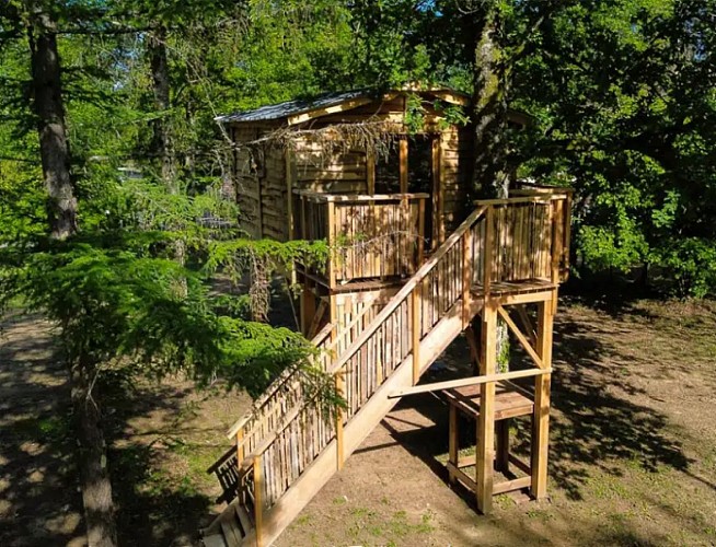 Cabane Perchée en Dordogne - Nuit insolite - Les Cabanes du Roc