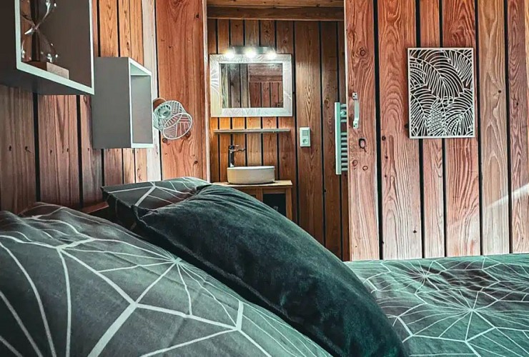 Cabane Perchée en Dordogne - Nuit insolite - Les Cabanes du Roc