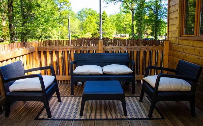 Hébergement Insolite Roulotte Bois en Dordogne (24) - St-Estèphe