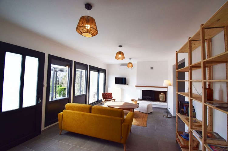 HLOAQU047V50M45W_LGM704_2