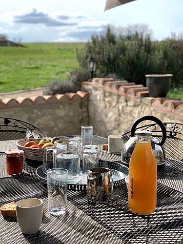 8b233b2f-b261-4cfe-a9f3-45b2fdb746fa