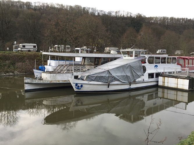 Le bateau-mouche « Touriste I »