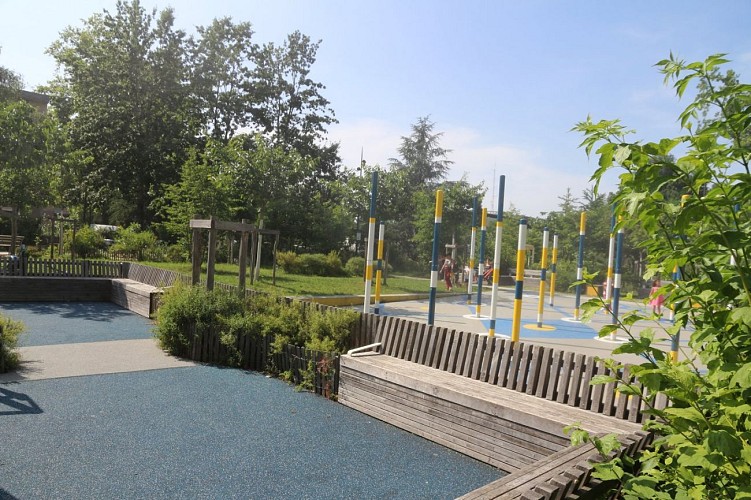 Aire de jeux Jules Verne 07 - Saragosse - Pau Pyrénées Tourisme