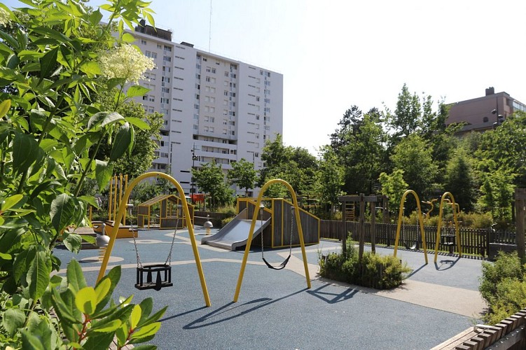 Aire de jeux Jules Verne 04 - Saragosse - Pau Pyrénées Tourisme