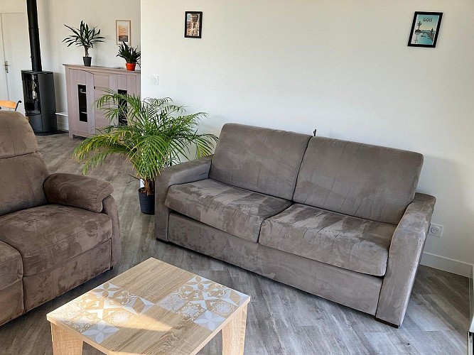 le-temple-gite-la-minelle-coin-salon