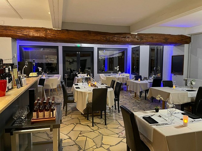 salle-02-unico-cote-jardin-sebour