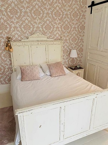 Chambre : Romantique lit