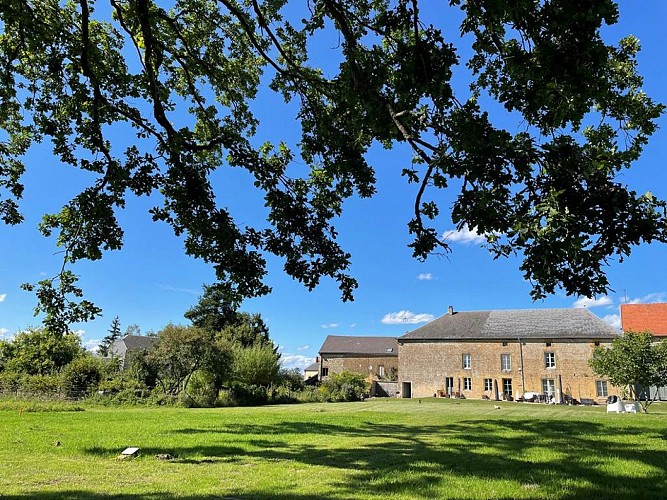 Entre rine et château - La maison longue de la cassine 