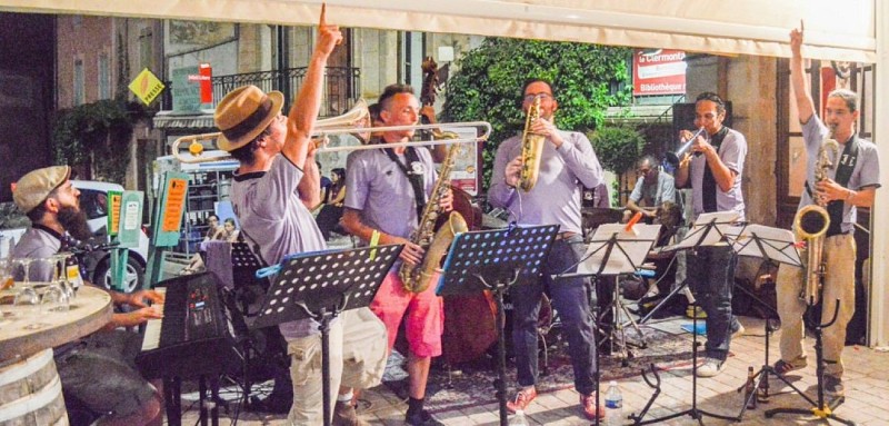 Café_restaurant_de_la_place_4