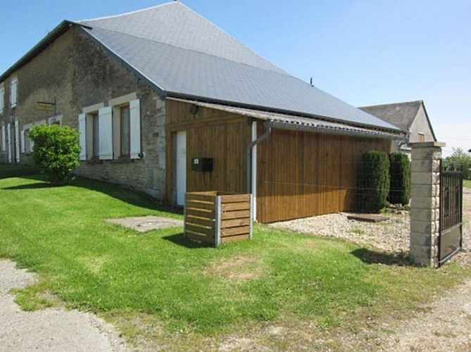 La Grande Rubrique, grande maison avec jardin clos près de Charleville-Mézières. Animaux acceptés. - Barbaise - Ardennes