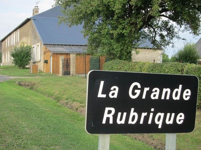 La Grande Rubrique, grande maison avec jardin clos près de Charleville-Mézières. Animaux acceptés. - Barbaise - Ardennes