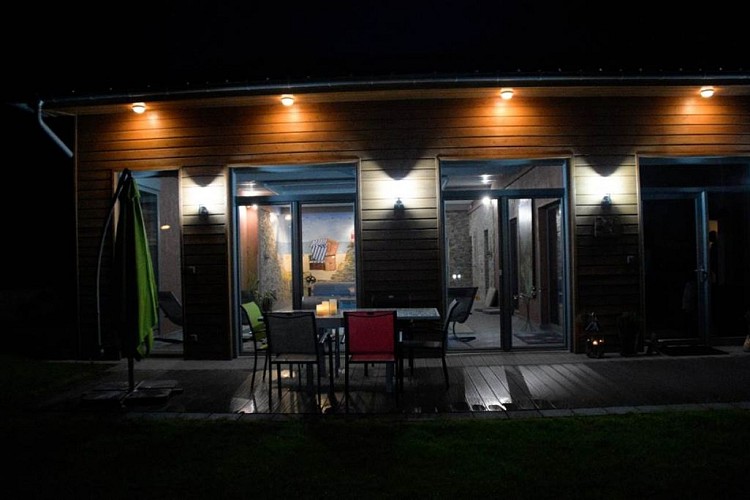 Le Terrier Ensoleillé, maison exposée plein sud avec piscine intérieure, salle de fitness et sauna - Ménil-Lépinois - Ardennes