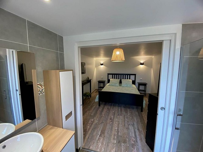 L'hirondelle chambre double avec salle de douche et WC