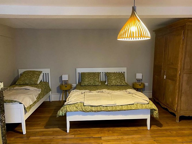 L'hirondelle chambre quadruple