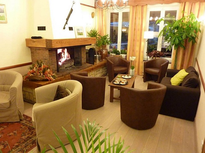 Hôtel - Logis "La Sapinière"