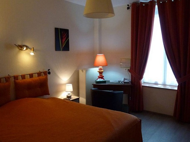 Hôtel - Logis "La Sapinière"