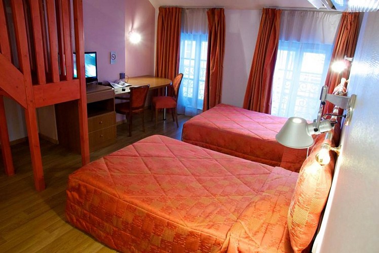 Hôtel "Le Saint Michel"