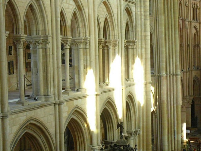 Abbatiale Notre Dame de Mouzon