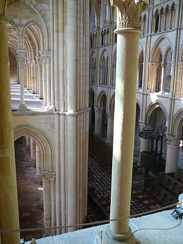 Abbatiale Notre Dame de Mouzon