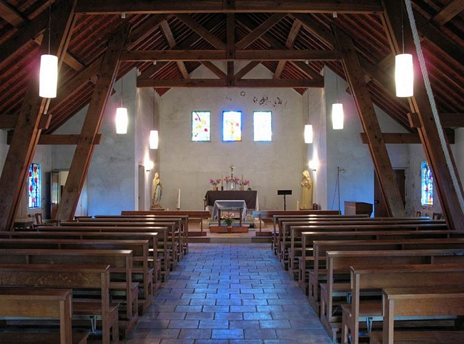 Eglise Neuville à Maire