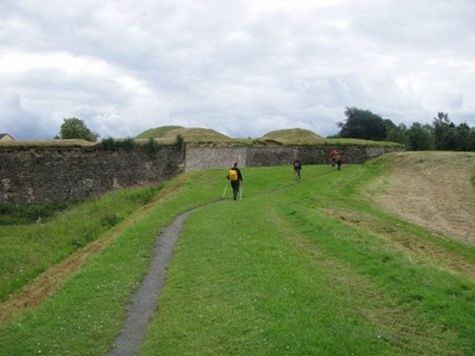 les remparts un sentier de randonnée de 4km