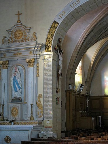 Monument aux morts de la 1ère Guerre Mondiale ( 1914-1918 )