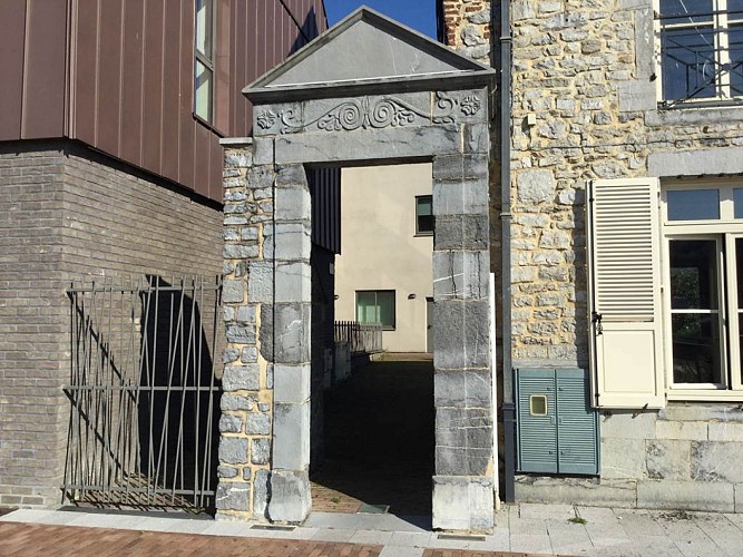 Porte ruelle Charles Quint