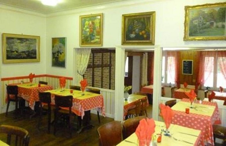 salle haute donnant sur la salle basse