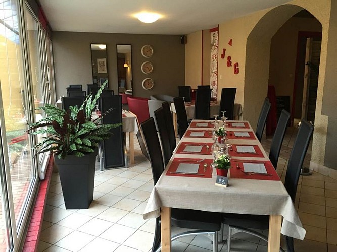 Restaurant "A Midi Dix"