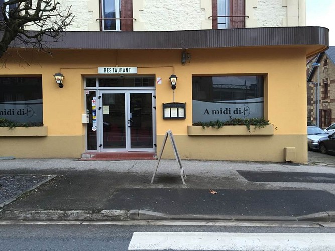 Restaurant "A Midi Dix"