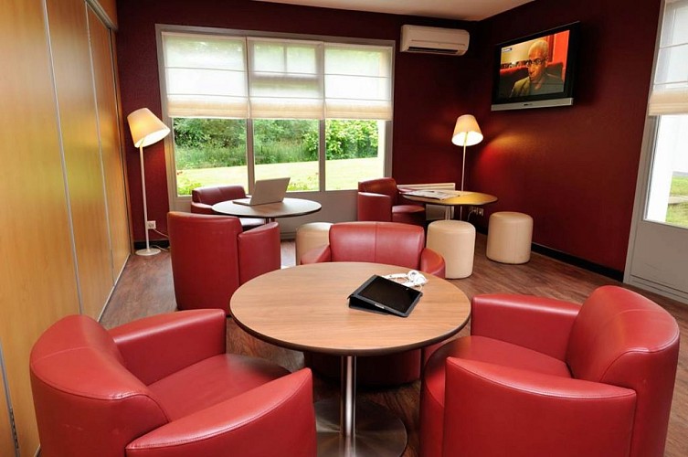 Restaurant "Kyriad" Sedan