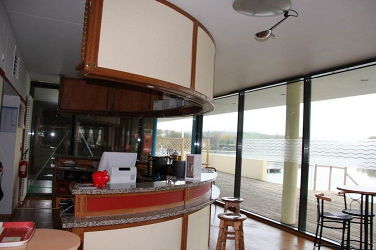 Restaurant "L'Auberge du Lac"