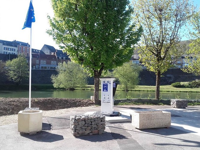 Aire de camping-car (revin)