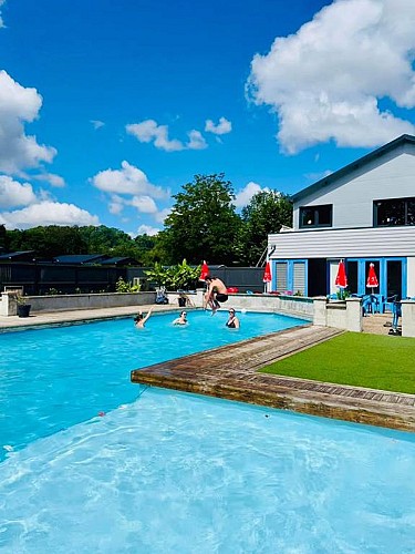 Piscine du camping Les Naïades