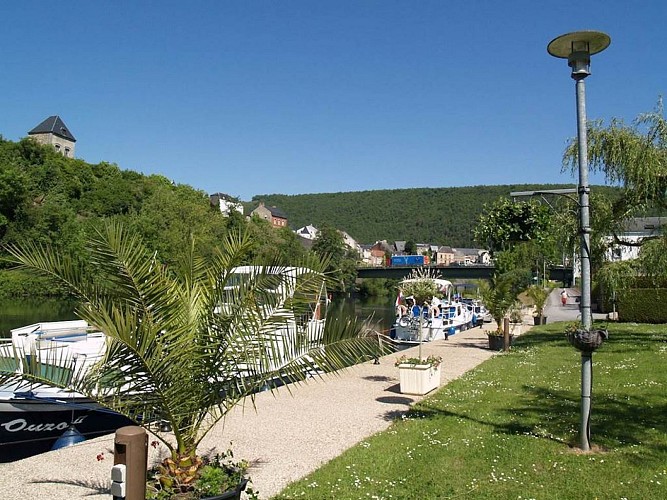Halte fluviale Revin