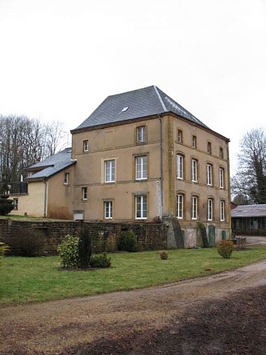 Ancienne usine de fabrication des métaux dite forge de la Halle