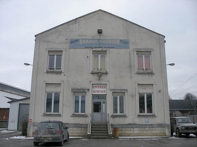 Ancienne usine de matériel électrique industriel